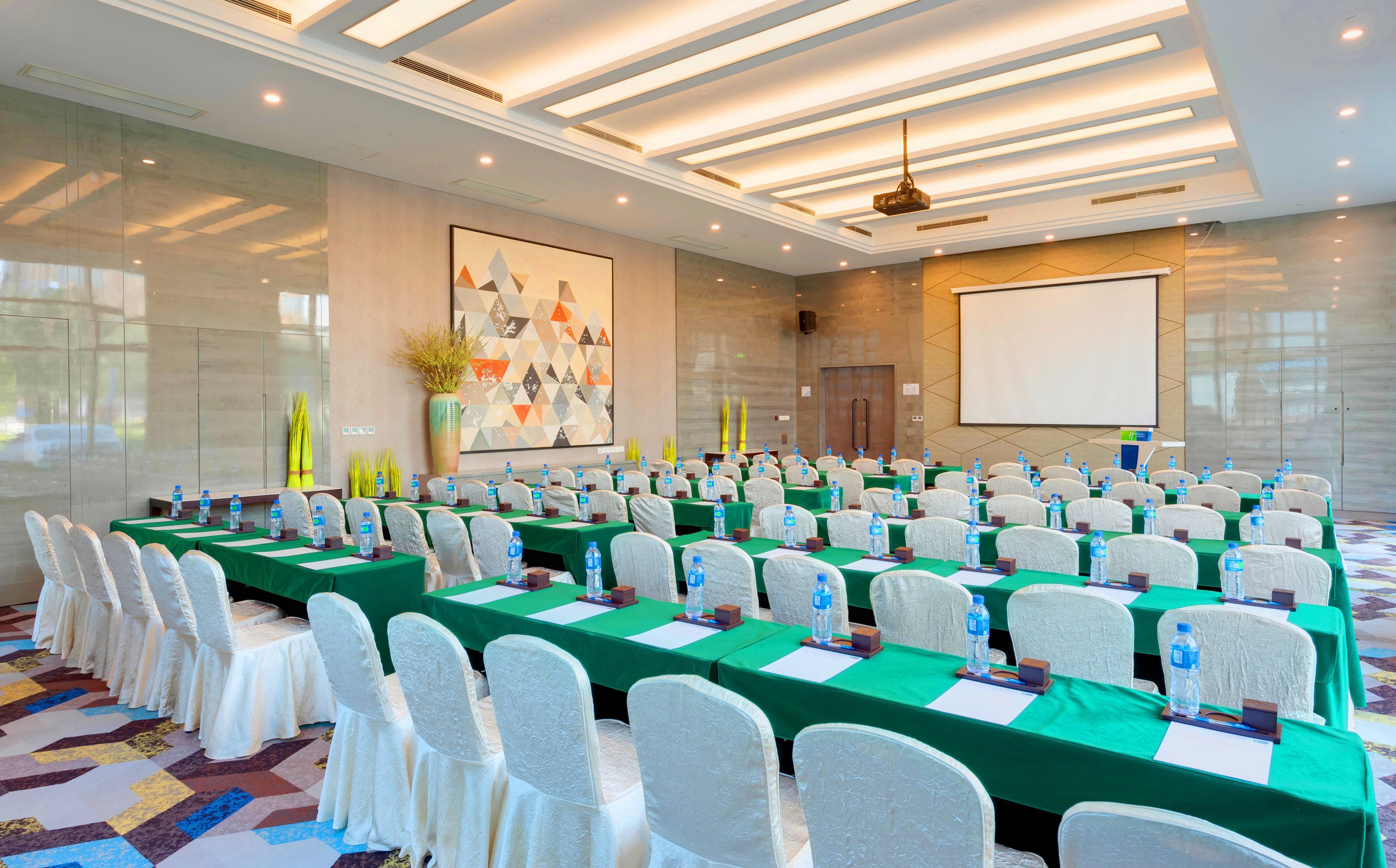 Holiday Inn Express Beijing Yizhuang By Ihg - Taxi 1 Hour To International Airport And 800 Meters To The Nearby Subway Exterior photo