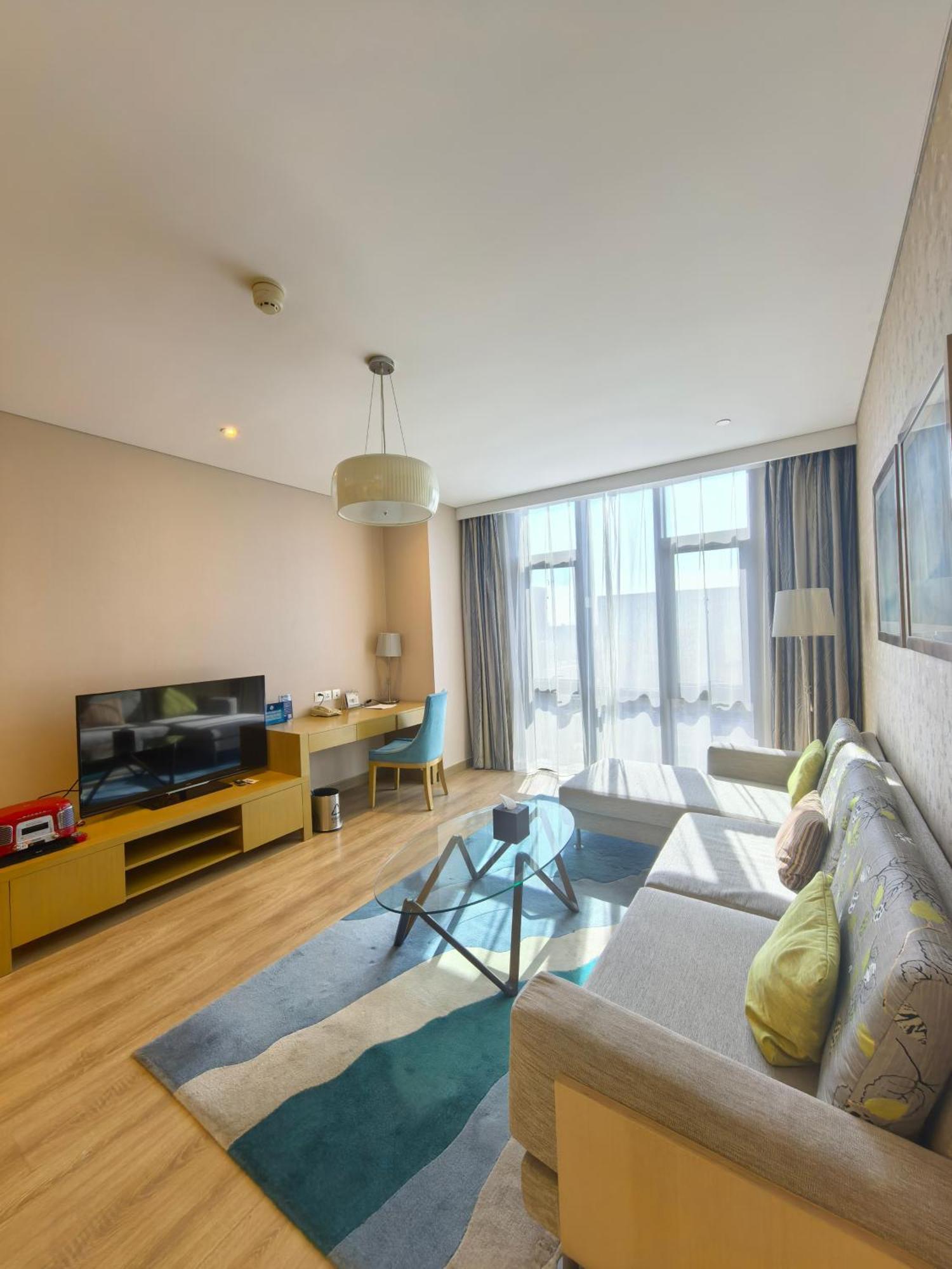 Holiday Inn Express Beijing Yizhuang By Ihg - Taxi 1 Hour To International Airport And 800 Meters To The Nearby Subway Exterior photo