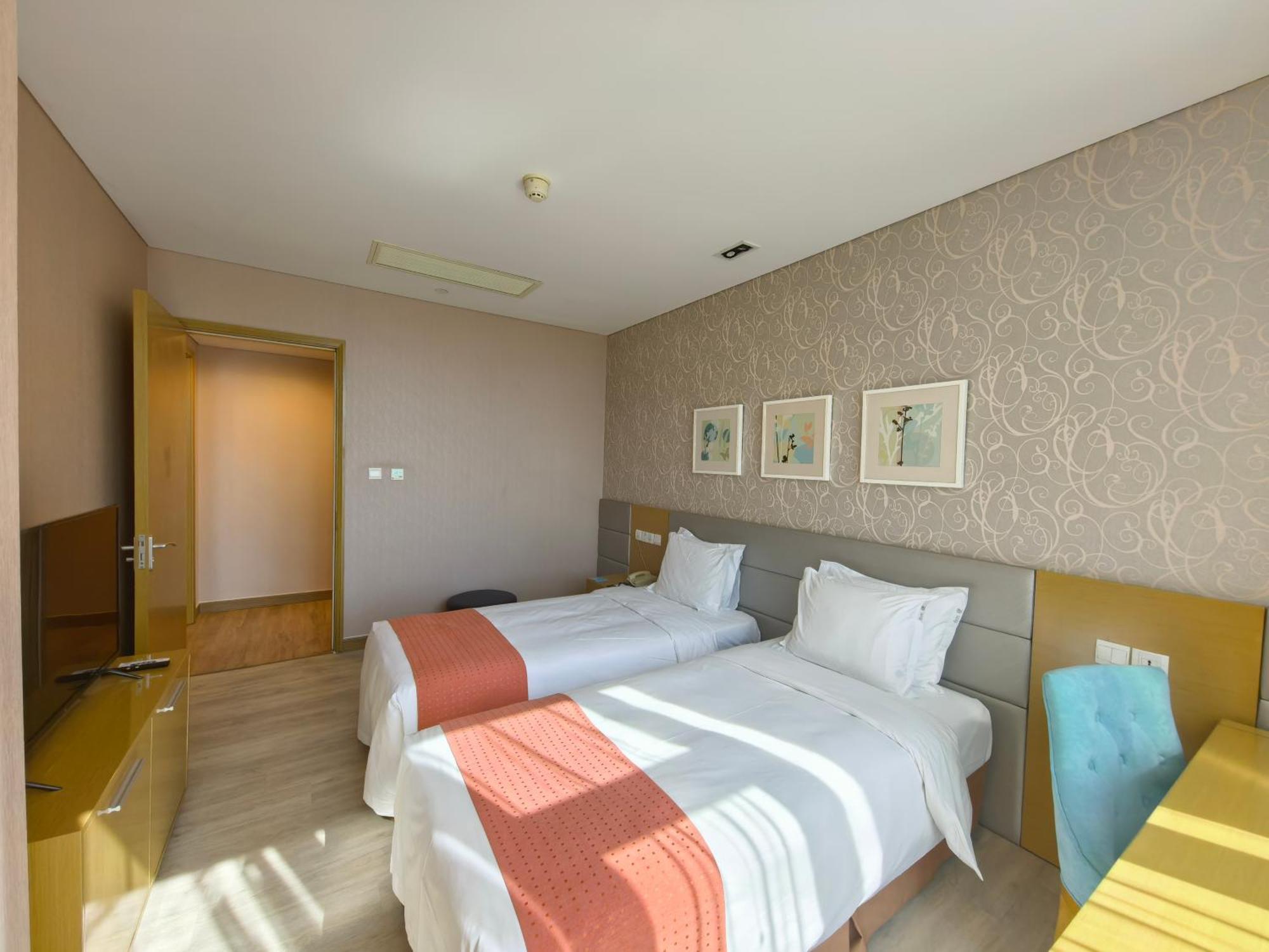 Holiday Inn Express Beijing Yizhuang By Ihg - Taxi 1 Hour To International Airport And 800 Meters To The Nearby Subway Exterior photo